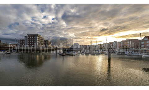 Microfaser Handtuch Bedrucken Panorama Hafen Boote Hauser